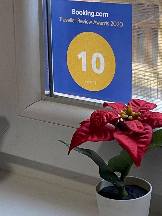 Dora Near Buda Castle With Parking! Apartamento *